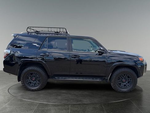 Used 2021 Toyota 4Runner TRD Off-Road Premium AWD/4WD image 10
