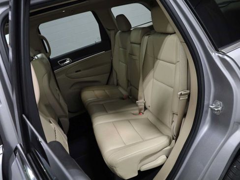 Used 2020 Jeep Grand Cherokee Limited w/ Luxury Group II AWD/4WD image 34