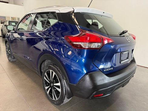 Used 2018 Nissan Kicks SV FWD image 7