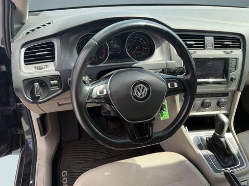 Used 2015 Volkswagen Golf S FWD image 4