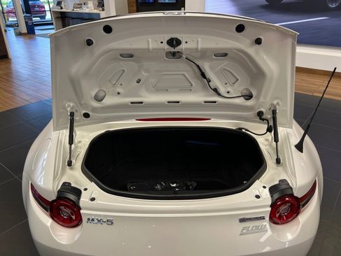 New 2025 MAZDA MX-5 Miata Club image 15