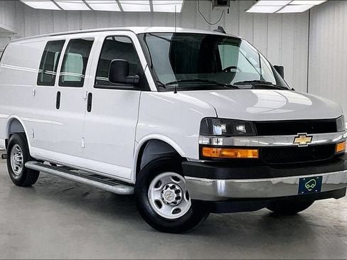 Certified 2025 Chevrolet Express 2500 w/ Driver Convenience Package RWD image 34