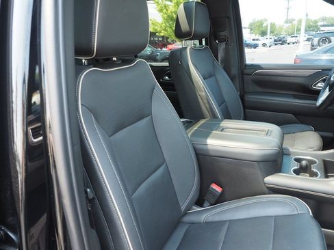 Used 2023 GMC Yukon SLT w/ SLT Premium Package AWD/4WD image 22