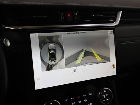 Used 2025 Jaguar F-PACE R-Dynamic S image 23