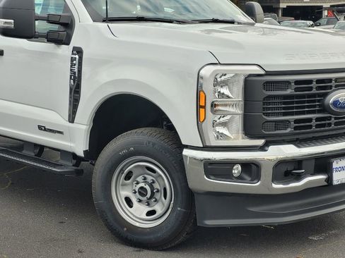 New 2026 Ford F250 XL w/ XL Chrome Package image 3