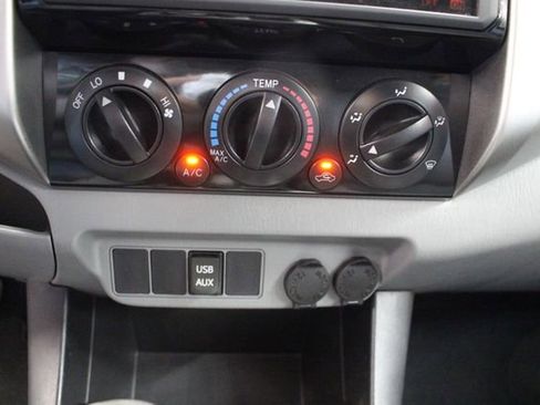 Used 2015 Toyota Tacoma 4x4 Double Cab w/ TRD Sport Package image 25