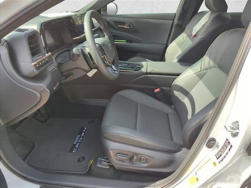 New 2025 Toyota Crown Signia image 12