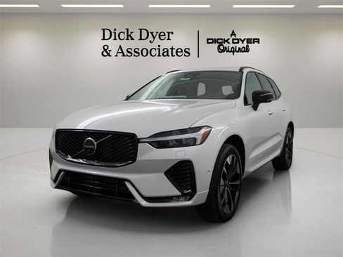 New 2026 Volvo XC60 B5 Plus w/ Protection Package Premier image 10