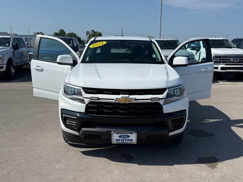 Used 2021 Chevrolet Colorado LT w/ Fleet Safety Package RWD image 16