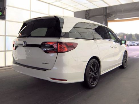 Used 2024 Honda Odyssey Sport image 5