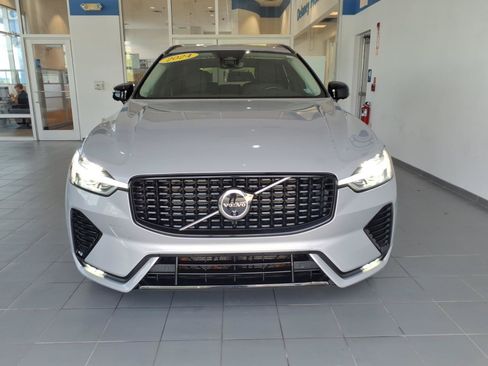 Used 2024 Volvo XC60 B5 Plus AWD/4WD image 2