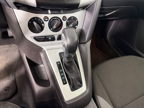 Used 2014 Ford Focus SE FWD image 13