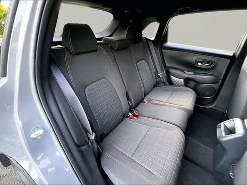 Used 2024 Honda HR-V Sport image 16