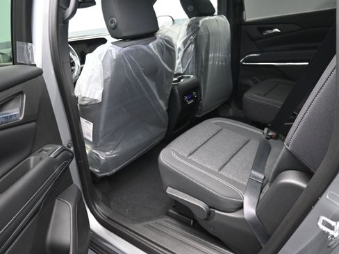 New 2026 Chevrolet Traverse LT FWD image 28