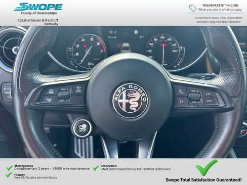 Used 2022 Alfa Romeo Giulia Ti AWD/4WD image 18