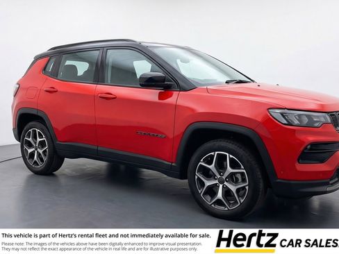 Used 2025 Jeep Compass Limited image 1