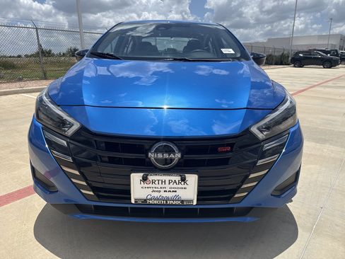 Used 2024 Nissan Versa SR FWD image 3