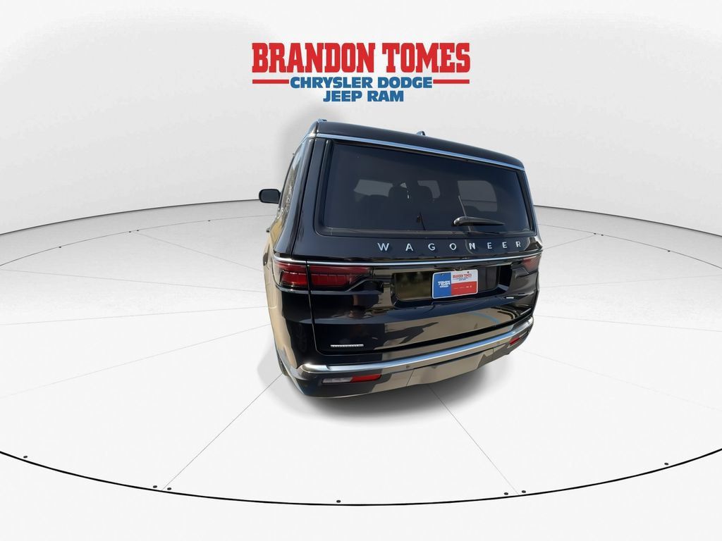 Used 2022 Jeep Wagoneer Series II AWD/4WD image 6