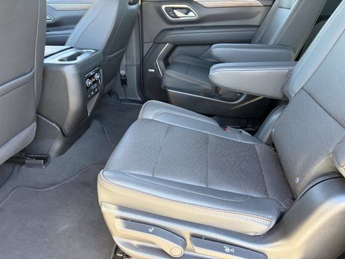 Certified 2024 Chevrolet Suburban High Country AWD/4WD image 18