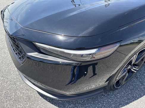 Used 2025 Honda Accord Sport image 6