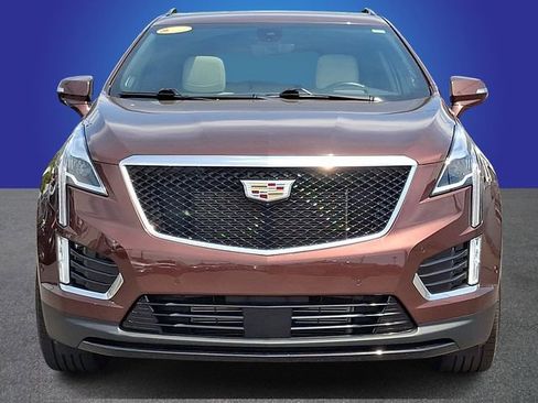 Used 2023 Cadillac XT5 Sportv w/ Technology Package AWD/4WD image 2