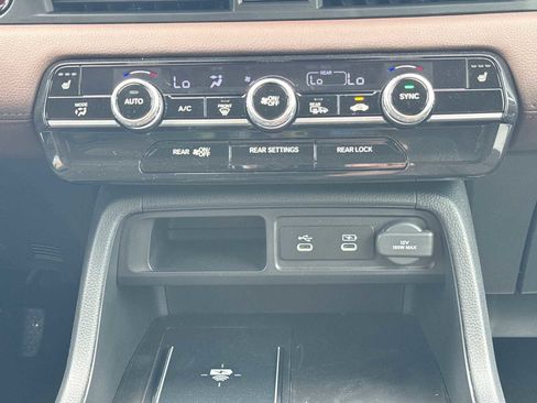 New 2026 Honda Pilot Touring image 17