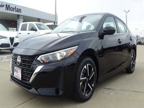 Used 2025 Nissan Sentra SV FWD image 2