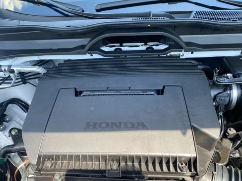 Certified 2025 Honda Pilot EX-L image 16