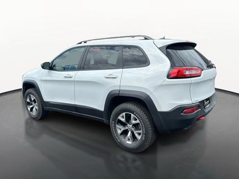 Used 2016 Jeep Cherokee Trailhawk w/ Leather Interior Group AWD/4WD image 5