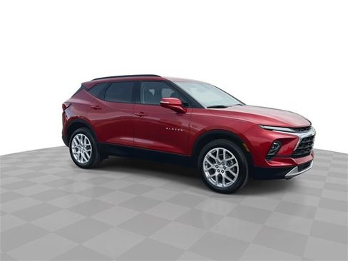 Used 2024 Chevrolet Blazer LT w/ Sound & Technology Package image 2