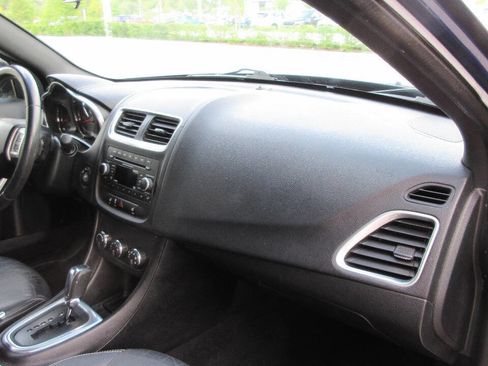 Used 2013 Dodge Avenger SXT w/ Rallye Appearance Group FWD image 24