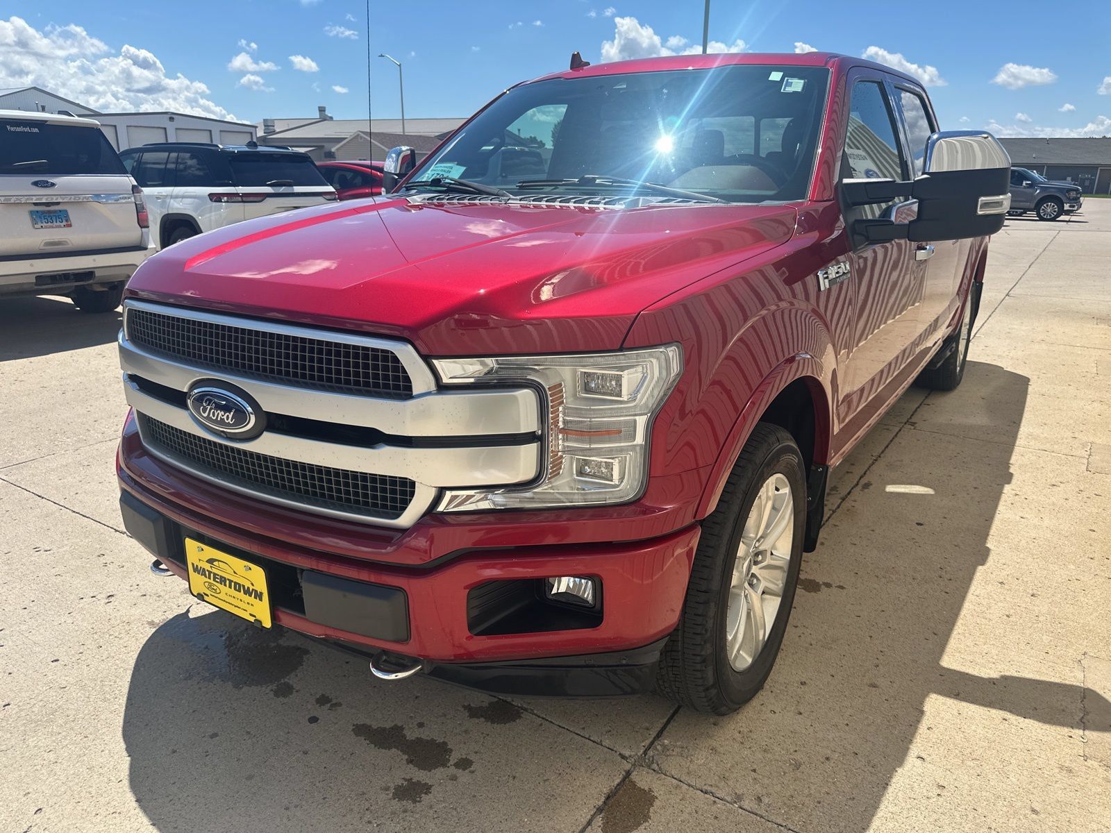 Used 2018 Ford F150 Platinum w/ Equipment Group 701A Luxury AWD/4WD image 4