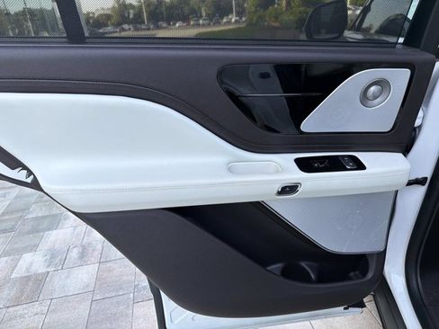 Certified 2024 Lincoln Aviator Black Label w/ Dynamic Handling Package AWD/4WD image 14