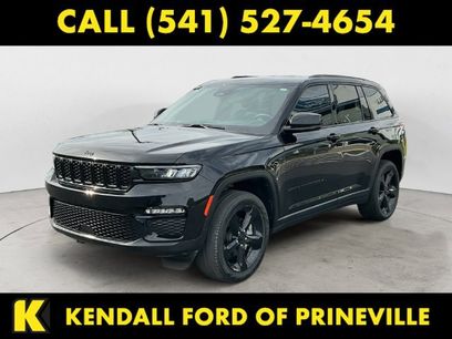 Used 2024 Jeep Grand Cherokee Limited w/ Black Appearance Package
