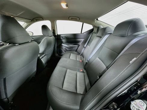 Used 2025 Nissan Altima 2.5 SV FWD image 26