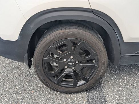Used 2024 Kia Seltos X-Line AWD/4WD image 8
