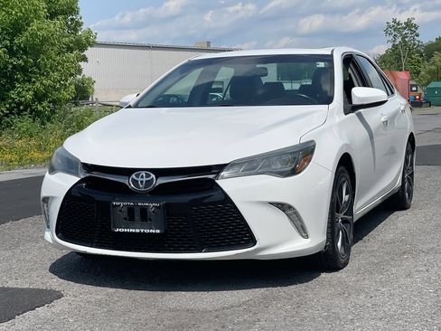 Used 2015 Toyota Camry XSE FWD image 13