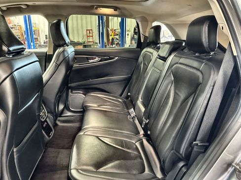 Used 2021 Lincoln Nautilus Reserve image 25