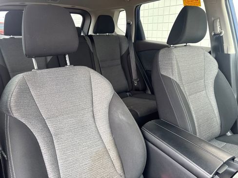 Used 2023 Nissan Rogue SV image 17