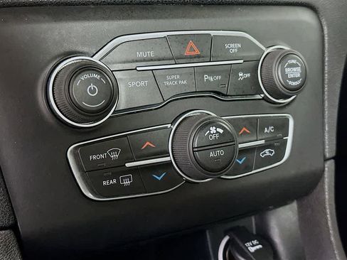 Used 2019 Dodge Charger R/T image 18
