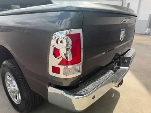 Used 2018 RAM 2500 Tradesman w/ Chrome Appearance Group RWD image 13
