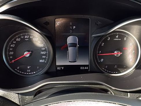 Used 2018 Mercedes-Benz GLC 300 4MATIC image 11