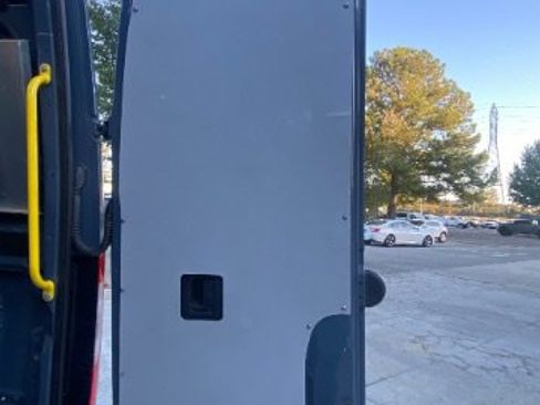 Used 2019 Mercedes-Benz Sprinter 144 image 12