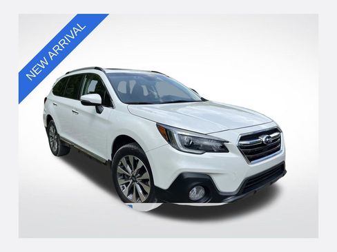 Used 2019 Subaru Outback 3.6R Touring AWD/4WD image 1