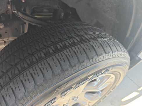 Used 2023 RAM 1500 Laramie image 29