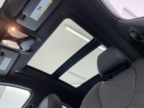 New 2026 BMW X6 xDrive40i w/ Executive Package image 13