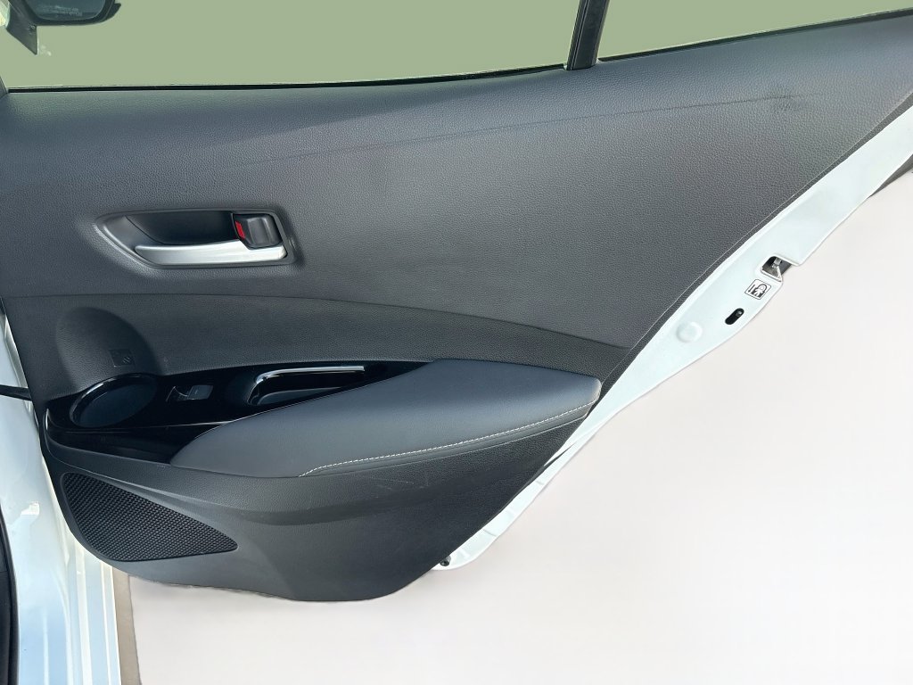 Used 2022 Toyota Corolla SE w/ Carpet Mat Package (TMS) FWD image 26
