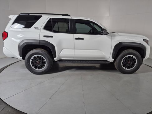 New 2026 Toyota 4Runner 4WD image 5