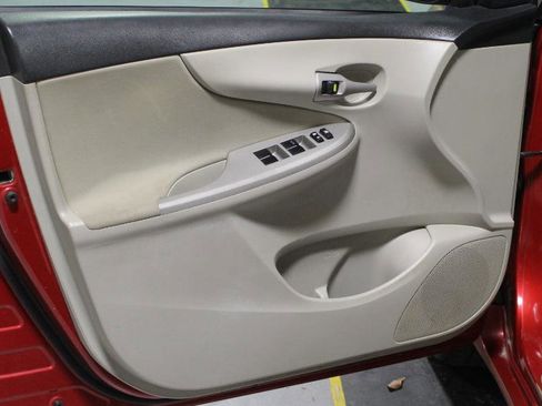 Used 2013 Toyota Corolla LE image 20