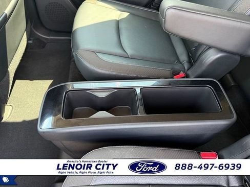 Used 2022 Nissan Pathfinder SL w/ SL Premium Package FWD image 14